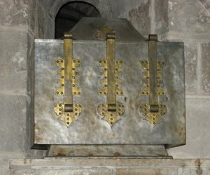 Reliquiar mit den Reliquien des Heiligen Benoit, in die Krypta gelegt im Jahr 1108