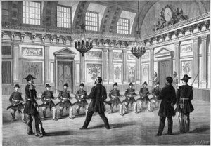 Der Sohn von Napoleon III., Prinz Imperial (1856-1879), übt Waffen mit den Wachen, vor seinem Vater Kaiser Napoleon III. (1808-1873), im Wachraum des Schlosses von Compiegne. Gravur in „Le Monde Illustré“ Nr. 349 vom 19. Dezember von French School