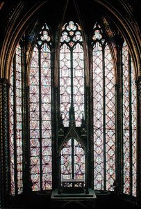 Das Buntglasfenster im Chor der Oberkapelle, 1246-48