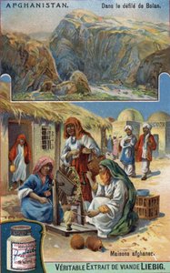 Oben: Bolan-Parade in Afghanistan. Unten: Afghanische Frauen, die vor ihren Häusern Wolle weben. Chromolithographie des 19. Jahrhunderts von French School