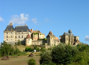 Ansicht des Schlosses Biron, 15.-16. Jahrhundert von French School
