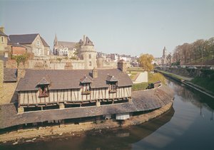 Ansicht der alten Befestigungen und eines Waschhauses