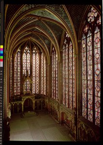 Ansicht der Buntglasfenster in der oberen Kapelle, 1246-48