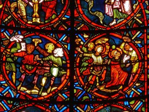 Fenster, das die Steinigung des Hl. Stephanus darstellt