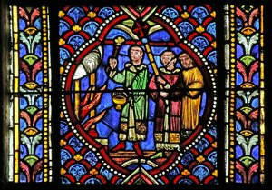 Fenster, das eine Szene aus dem Leben des Heiligen Artheme darstellt: Ein Feuer in der Stadt Clermont erfordert die Bewegung der Reliquien der Heiligen. Eine Prozession trägt das Reliquiar und kommt am Feuer an von French School