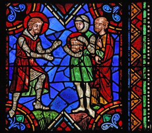 Fenster w06, Darstellung der Geschichte des Heiligen Julian von Brioude - Heiliger Ferreol, ein Freund von Julian, der während der Diokletianischen Verfolgungen starb, erhält Brioudes Kopf nach seiner Hinrichtung