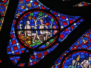 Fenster w115, Adam und Eva unter einem Baum mit Tieren und Vögeln darstellend von French School