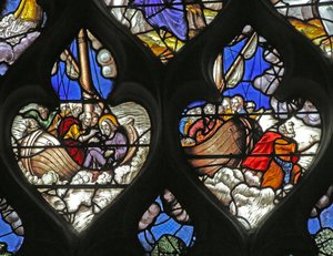 Fenster w12 mit Darstellung von Jesus, der auf dem Wasser geht, mit St. Petrus