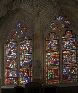 Fenster w1, die beiden Fenster w1 und w2 am Ostende darstellend