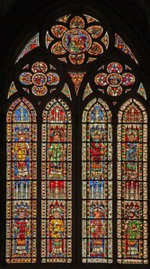 Fenster w207 mit Bischöfen (einige aus Straßburg) und zwei Kirchenvätern