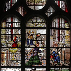 Fenster w26 zeigt das Opfer von Anna und Joachim