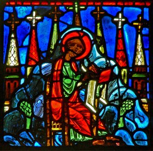 Fenster w29, Darstellung von St. Johannes auf Patmos, der an die sieben Kirchen Asiens schreibt von French School