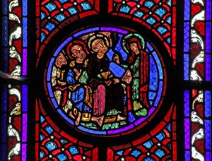 Fenster w2 zeigt eine Szene aus dem Leben der hl. Maria Magdalena - die Heilige erzählt den Jüngern von der Auferstehung von French School