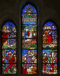 Fenster w38, das Christus predigend und die Auferweckung des Lazarus darstellt