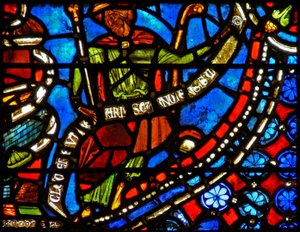Fenster w9 mit Darstellung des Pharaos, der eine Banderole mit den Worten 