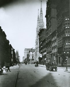 Fifth Avenue, Blick nach Norden von der 49. Straße von G.P. Hall und Sohn