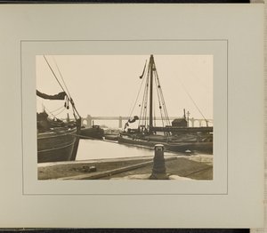 Runcorn - Alte Kai-Docks von G. Herbert and Horace C. Bayley