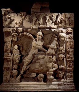 Gallorömische Kunst: Relief, das Mithra, den Gott des Lichts, mit dem Stier darstellt. Aus einem Mithräum-Tempel. 50 v. Chr. - 100 n. Chr. Metz. Museum der Schönen Künste