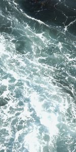 Turbulente Ozeanwellen