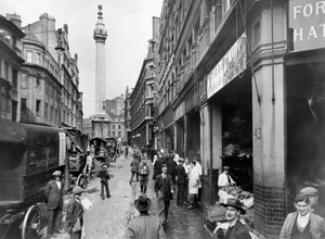 Monument Street und Monument, City of London, vor 1933 von George Davison Reid