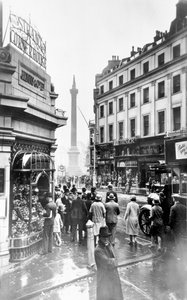 Nelsonsäule, The Strand und Lyons Corner House, Westminster, London, vor 1933 von George Davison Reid