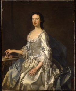 Mary, Ehefrau von Henry, 7. Lord Arundell von Wardour, in einem grauen Satinkleid, hält Rosen an einem Tisch von George Knapton