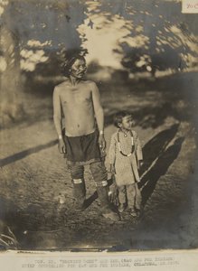 Hon. Mr. Growing Horn und Sohn. (Sac und Fox Indianer) Chefberater für Sac und Fox Indianer, Oklahoma, im Jahr 1873 (Foto) von George W. Ingalls