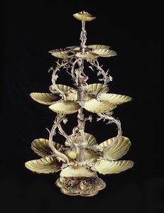 Geprägtes Tischmittelstück mit muschelförmigen Schalen von D.T. Moye, Hamburg, 1633-44 (vergoldetes Silber) von German School