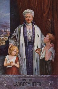 Kaiserin Auguste Viktoria von Deutschland, Mutter der Nation