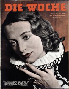 Iren Von Meyendorff in Shakespeares „Wie es euch gefällt“ am Theater Populaire (Volksbahn) in Berlin, aus „Die Woche“ von German School