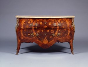 Eine von einem Paar Marketerie- und Parketterie-Kommoden, ca. 1765 von German School