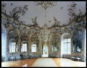 Der Spiegelsaal, entworfen von Francois Cuvillies (1695-1768), mit Stuckarbeiten von Johann Baptist Zimmermann (1680-1758), 1734-37 von German School