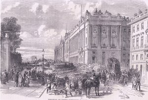 Errichtung von Straßenbarrikaden in Paris, Cassells Geschichte des Krieges zwischen Frankreich und Deutschland, veröffentlicht von Cassell and Company Limited, ca. 1890 (Lithografie) von German School