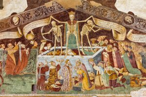 Der Tod steht auf einem Sarkophag, wo der tote Papst und der Kaiser liegen (Detail) von Giacomo Borlone de Buschis