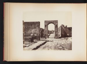 Ansicht der Strada Mercurio in Pompeji, Italien von Giorgio Sommer (attributed to)