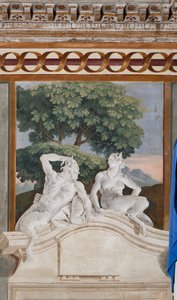 Gästeunterkünfte, Zimmer der ländlichen Szenen: monochromes Fresko, das einen Satyr und eine Mänade darstellt von Giovanni Battista Tiepolo