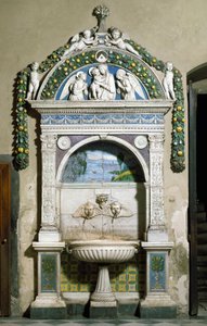 Dekorierter Brunnen mit einem Hochrelief aus Marmor und Terrakotta von Giovanni della Robbia (1469-1529) 1498. Sakristei von Santa Maria Novella, Florenz