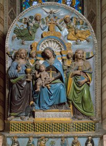 Die Jungfrau und das Kind mit der heiligen Madeleine und dem heiligen Johannes Evangelist Marmor und Terrakotta Polychrom von Giovanni della Robbia (1469-1529)