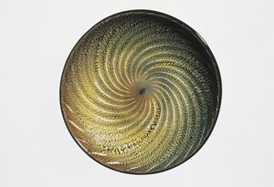 Nahaufnahme eines Tellers, Murano, Venedig, Venetien, Italien von Giulio Radi