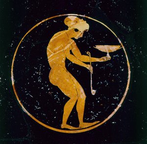 Attische rotfigurige Schale, dekoriert mit einem nackten Sklavenmädchen, das einen Weinkelch und eine Kelle hält, von Oltos, ca. 510 v. Chr. von Greek