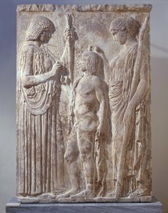 Marmor-Relief, das die Triade der eleusinischen Mysterien mit Persephone, Demeter und Triptolemus darstellt, aus Eleusis von Greek School