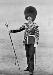 Tambourmajor Patrick, 2. Coldstream Guards, 1895 von Gregory and Co