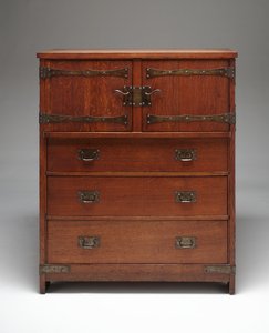 Leinenschrank