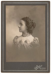 Grace Hughes von Harry Lenfield Perkins