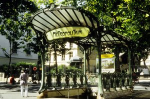 U-Bahn-Station Abbesses in Paris, Frankreich