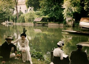 Mahlzeit am Ufer des Flusses in Montigny, Frankreich, um 1920-25 von Henri Chouanard