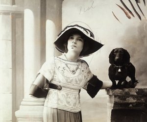 Porträt des französischen Schauspielers Pierre Frondaie in der Theaterrolle von Michelle