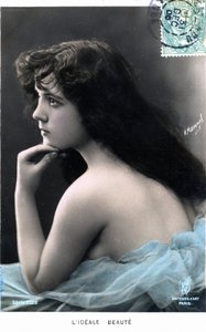 Das Schönheitsideal: junge Frau mit langen Haaren (wahrscheinlich die Tänzerin Vérèna, von den Folies Bergère)