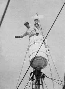 Leutnant Evans im Krähennest, ca. 1910-1913, 1913