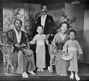 Prinz und Prinzessin Ito von Japan und ihre Familie, 1909